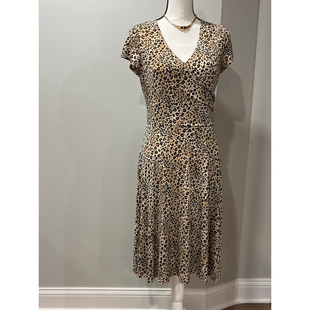 Tiana B Animal Print Dress – V-Neck Front & Back, Short Sleeve Shift size M